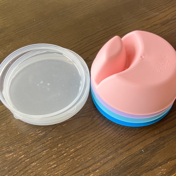 Colorful Stackable Bowls with Lids - Picture 4 of 4